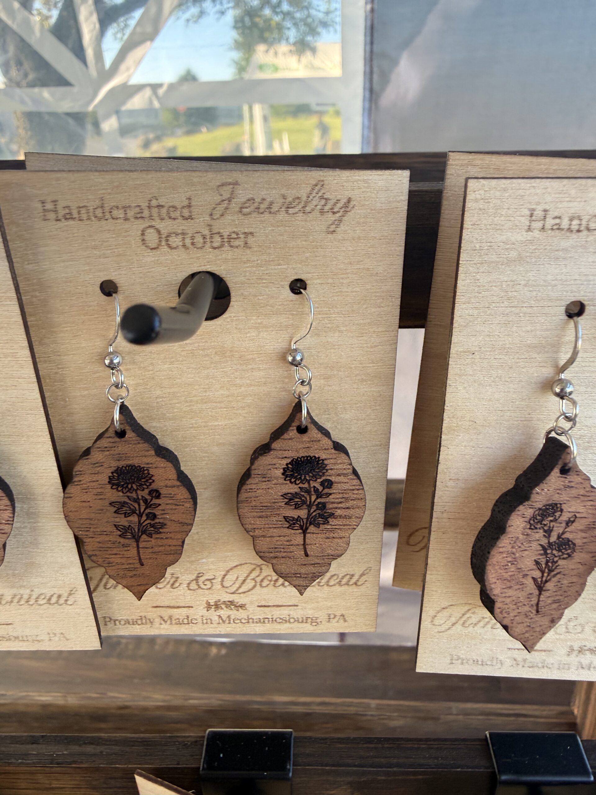 Birth Flower Wooden Earrings - Image 10